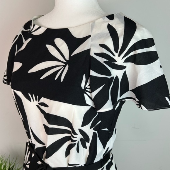 Tahari womens black and white Reverse Print Shift Dress size 4 - Picture 4 of 14